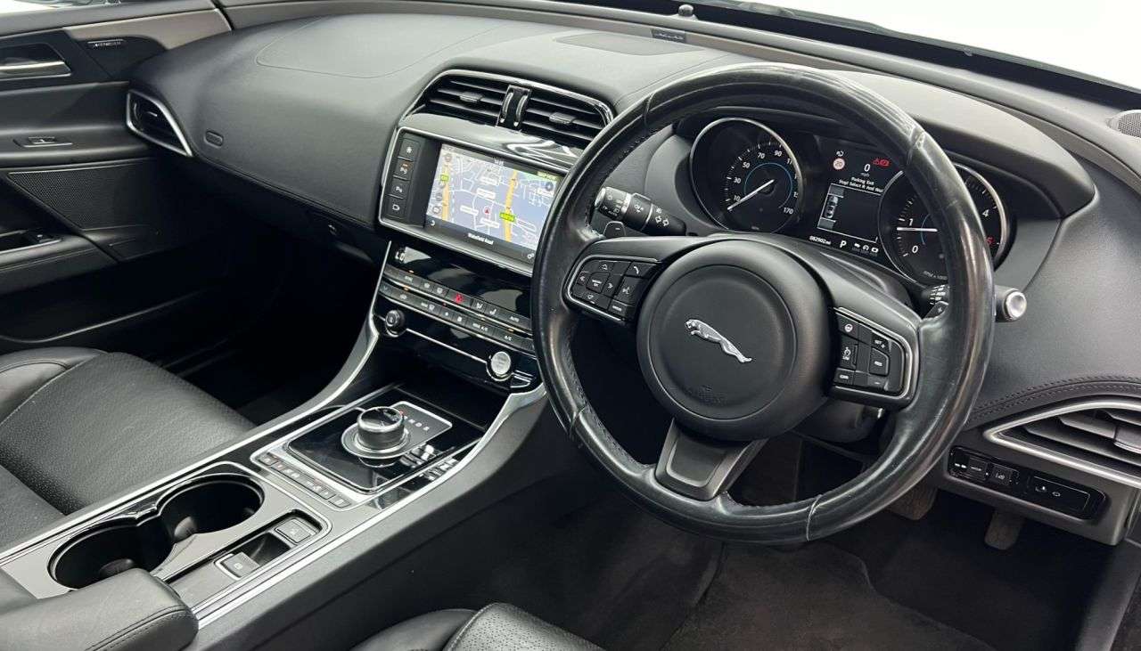 2017 JAGUAR XE 2017 JAGUAR XE