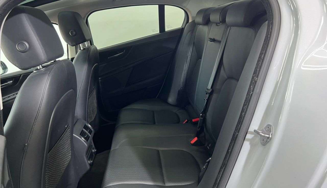 2017 JAGUAR XE 2017 JAGUAR XE