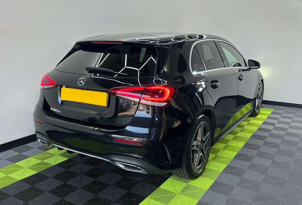 A 2018 MERCEDES-BENZ A-CLASS 1.5 A 180 D AMG LINE EXECUTIVE 5d 114 BHP A 2018 MERCEDES-BENZ A-CLASS 1.5 A 180 D AMG LINE EXECUTIVE 5d 114 BHP