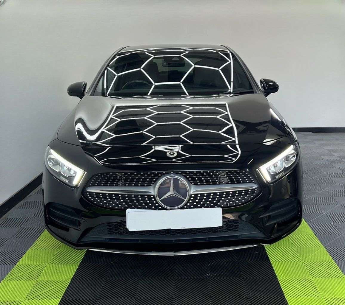 A 2018 MERCEDES-BENZ A-CLASS 1.5 A 180 D AMG LINE EXECUTIVE 5d 114 BHP A 2018 MERCEDES-BENZ A-CLASS 1.5 A 180 D AMG LINE EXECUTIVE 5d 114 BHP