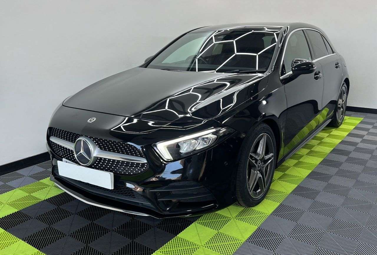 A 2018 MERCEDES-BENZ A-CLASS 1.5 A 180 D AMG LINE EXECUTIVE 5d 114 BHP A 2018 MERCEDES-BENZ A-CLASS 1.5 A 180 D AMG LINE EXECUTIVE 5d 114 BHP