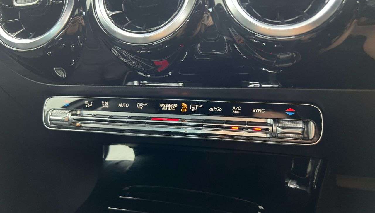 2018 MERCEDES-BENZ A CLASS 2018 MERCEDES-BENZ A CLASS