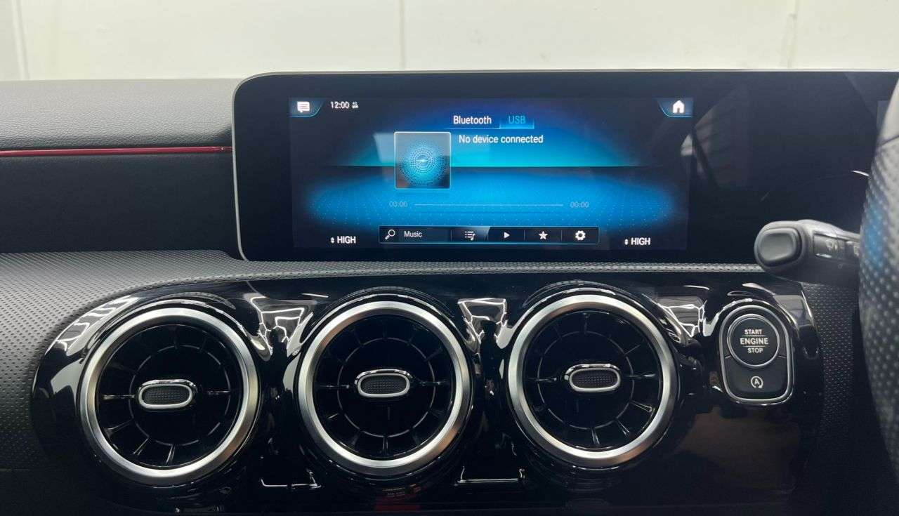 2018 MERCEDES-BENZ A CLASS 2018 MERCEDES-BENZ A CLASS