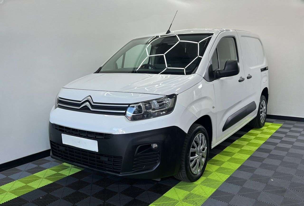 A 2021 CITROEN BERLINGO 1.5 1000 ENTERPRISE M BLUEHDI 101 BHP A 2021 CITROEN BERLINGO 1.5 1000 ENTERPRISE M BLUEHDI 101 BHP