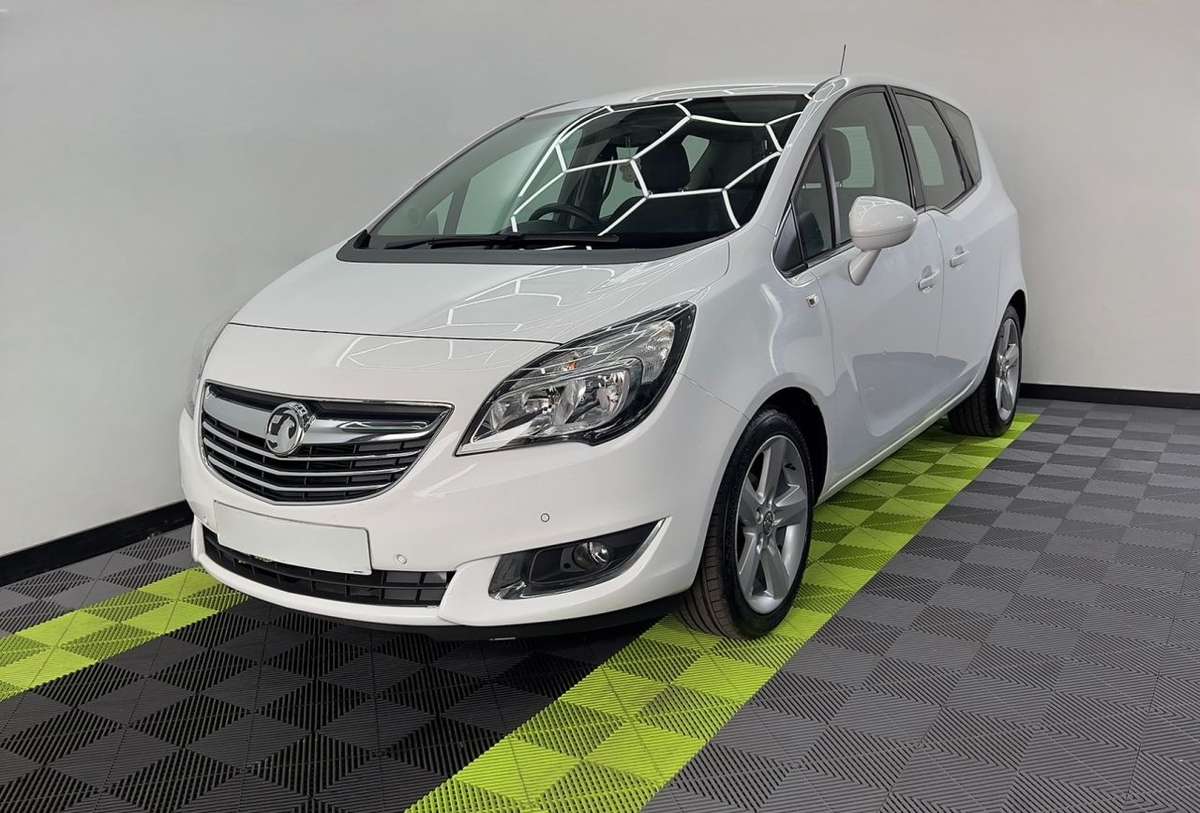 Check out this Vauxhall Meriva 2015 Petrol Manual