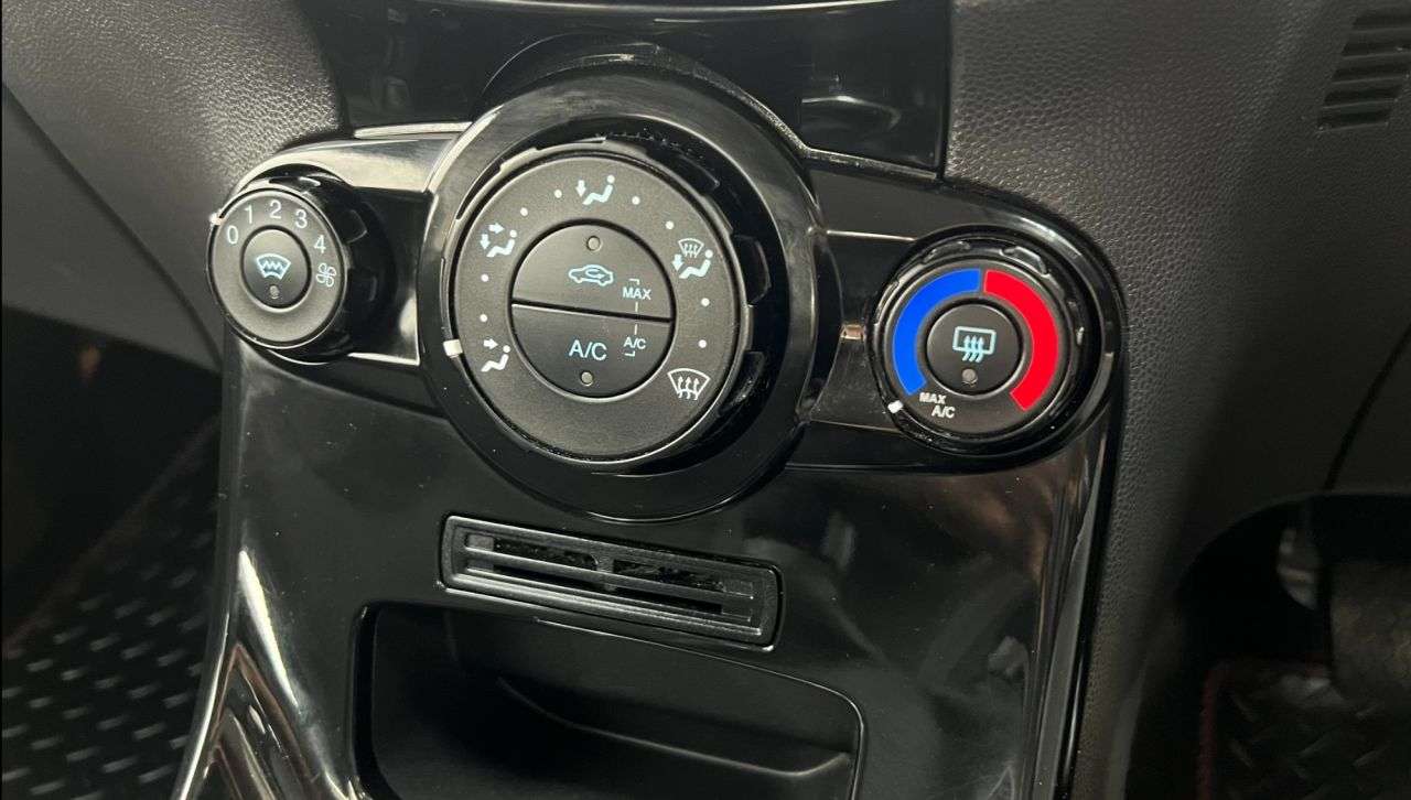 2013 FORD FIESTA 2013 FORD FIESTA