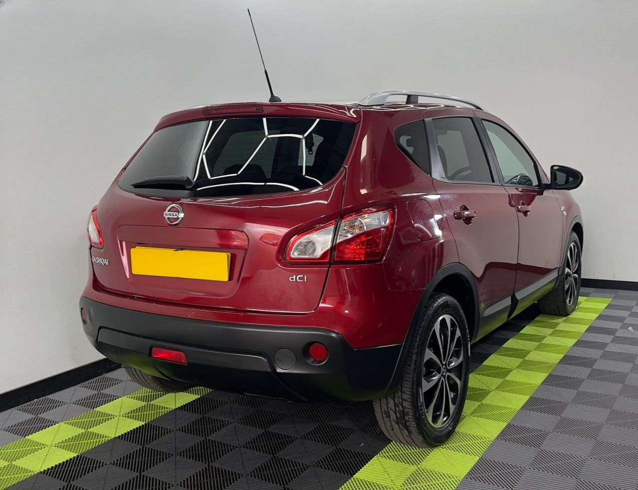 A 2013 NISSAN QASHQAI 1.5 N-TEC PLUS DCI 5d 110 BHP A 2013 NISSAN QASHQAI 1.5 N-TEC PLUS DCI 5d 110 BHP