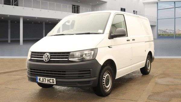 A 2017 VOLKSWAGEN TRANSPORTER 2.0 T26 TDI P/V STARTLINE BMT 83 BHP A 2017 VOLKSWAGEN TRANSPORTER 2.0 T26 TDI P/V STARTLINE BMT 83 BHP