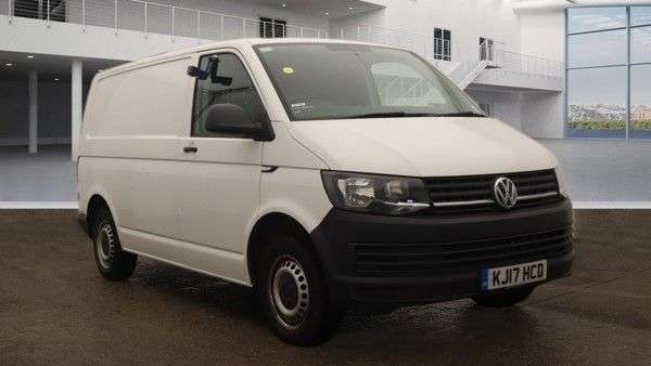 A 2017 VOLKSWAGEN TRANSPORTER 2.0 T26 TDI P/V STARTLINE BMT 83 BHP A 2017 VOLKSWAGEN TRANSPORTER 2.0 T26 TDI P/V STARTLINE BMT 83 BHP