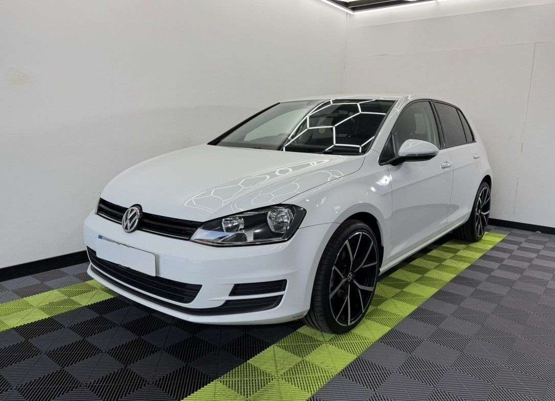A 2014 VOLKSWAGEN GOLF 1.2 S TSI BLUEMOTION TECHNOLOGY 5d 84 BHP A 2014 VOLKSWAGEN GOLF 1.2 S TSI BLUEMOTION TECHNOLOGY 5d 84 BHP