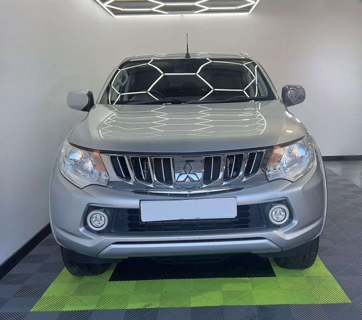 2015 MITSUBISHI L200 2015 MITSUBISHI L200