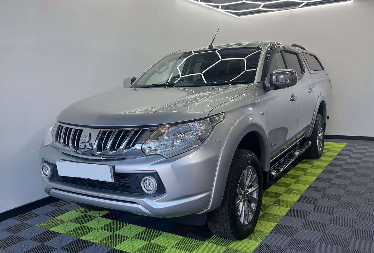 2015 MITSUBISHI L200 2015 MITSUBISHI L200