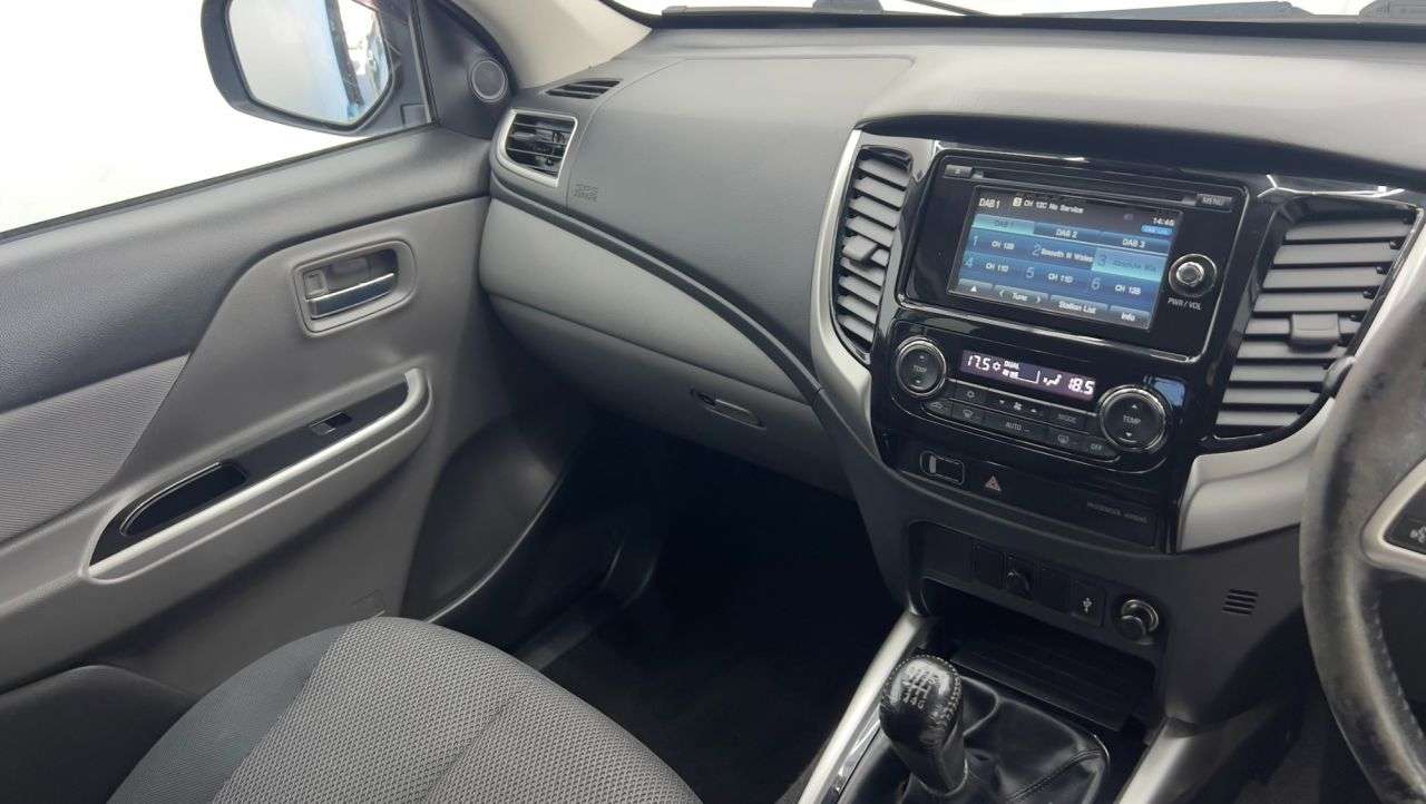 2015 MITSUBISHI L200 2015 MITSUBISHI L200