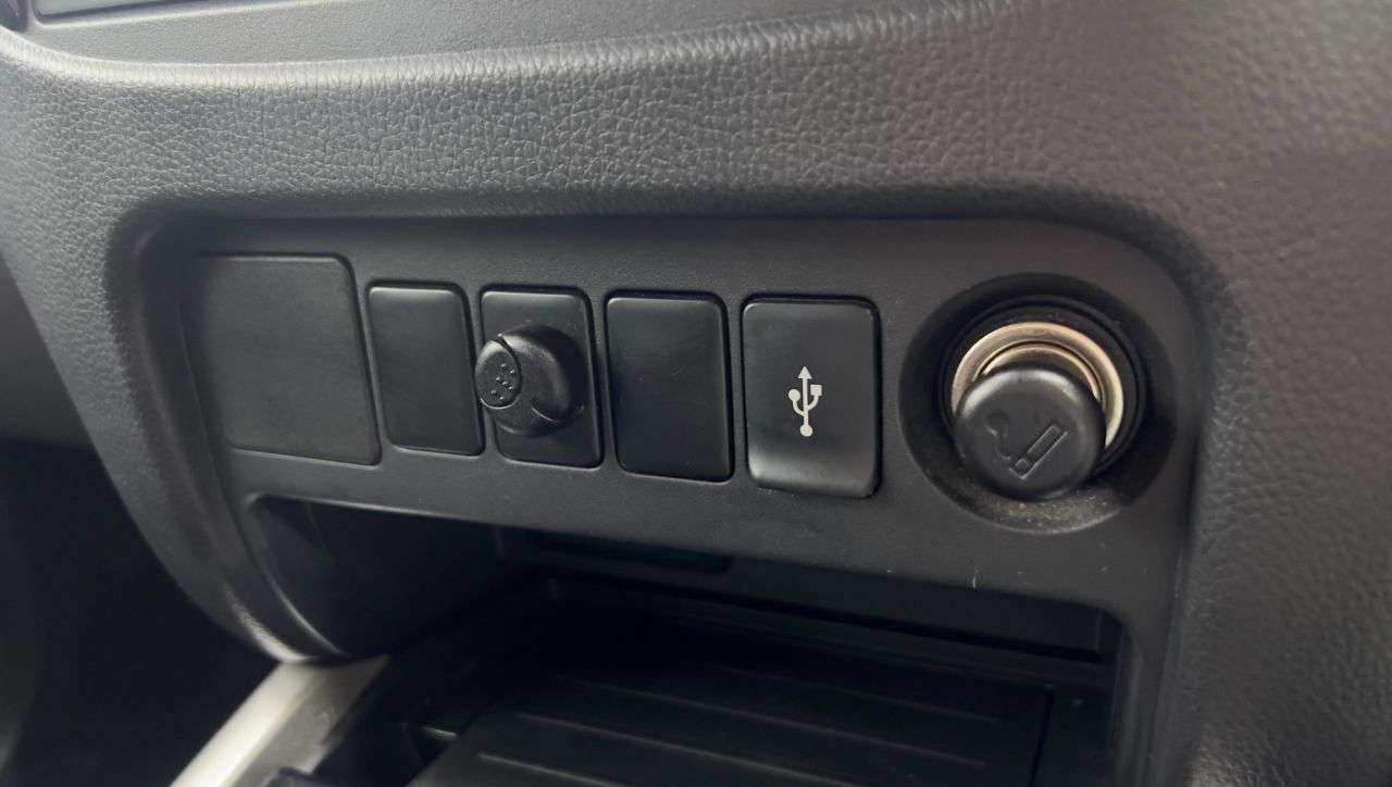 2015 MITSUBISHI L200 2015 MITSUBISHI L200