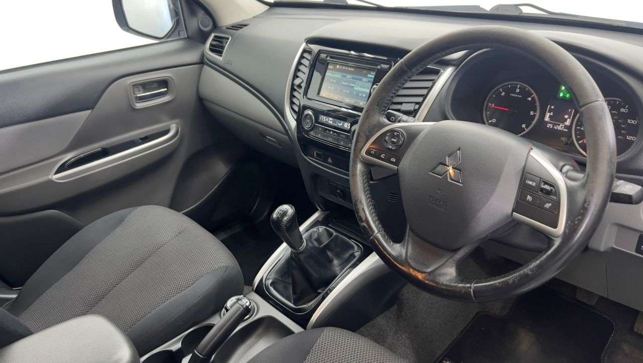 2015 MITSUBISHI L200 2015 MITSUBISHI L200