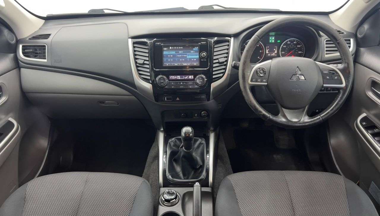 2015 MITSUBISHI L200 2015 MITSUBISHI L200