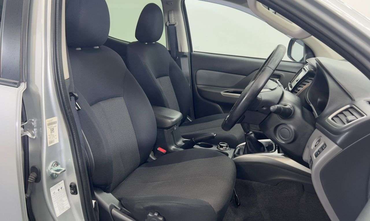 2015 MITSUBISHI L200 2015 MITSUBISHI L200