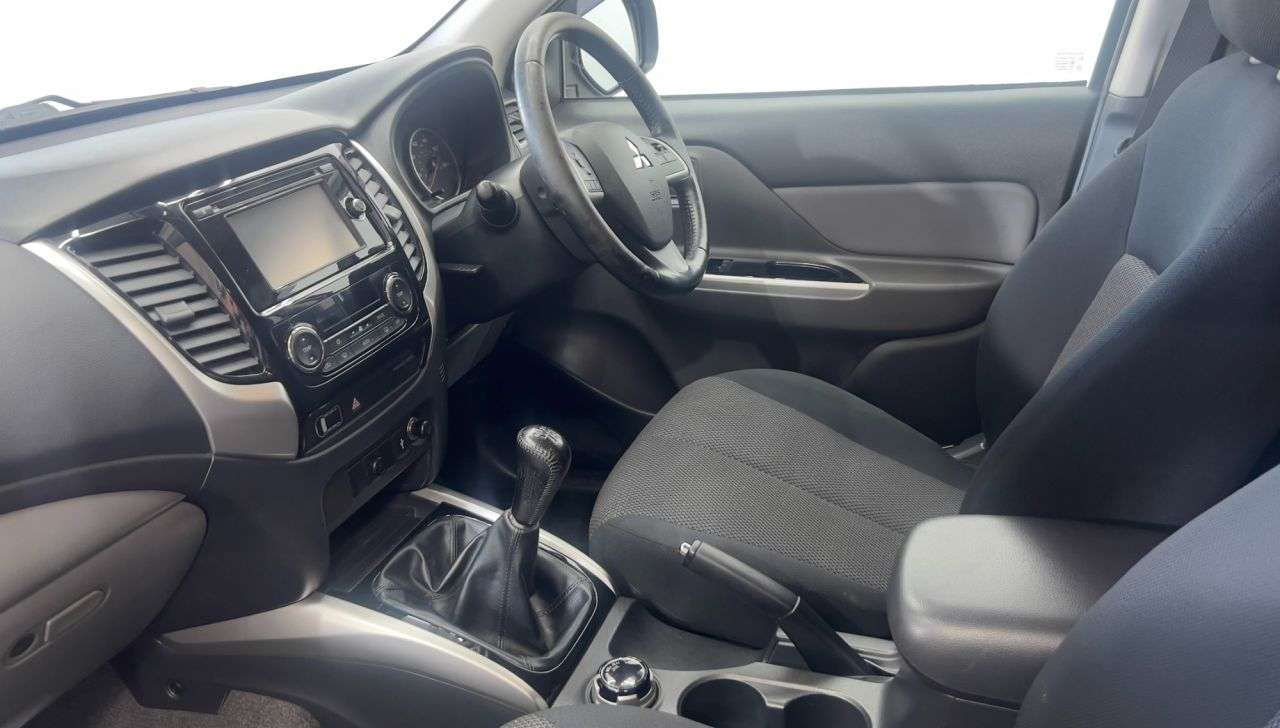 2015 MITSUBISHI L200 2015 MITSUBISHI L200