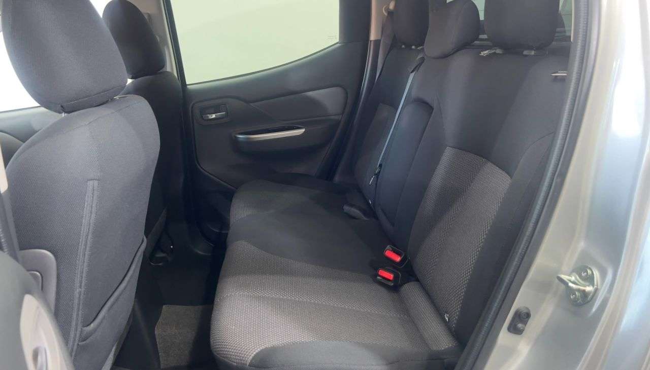 2015 MITSUBISHI L200 2015 MITSUBISHI L200