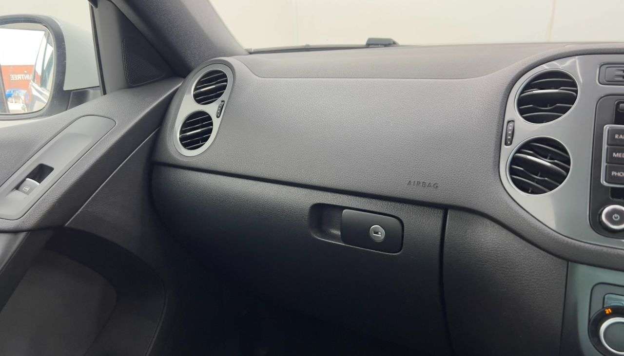 2015 VOLKSWAGEN TIGUAN 2015 VOLKSWAGEN TIGUAN