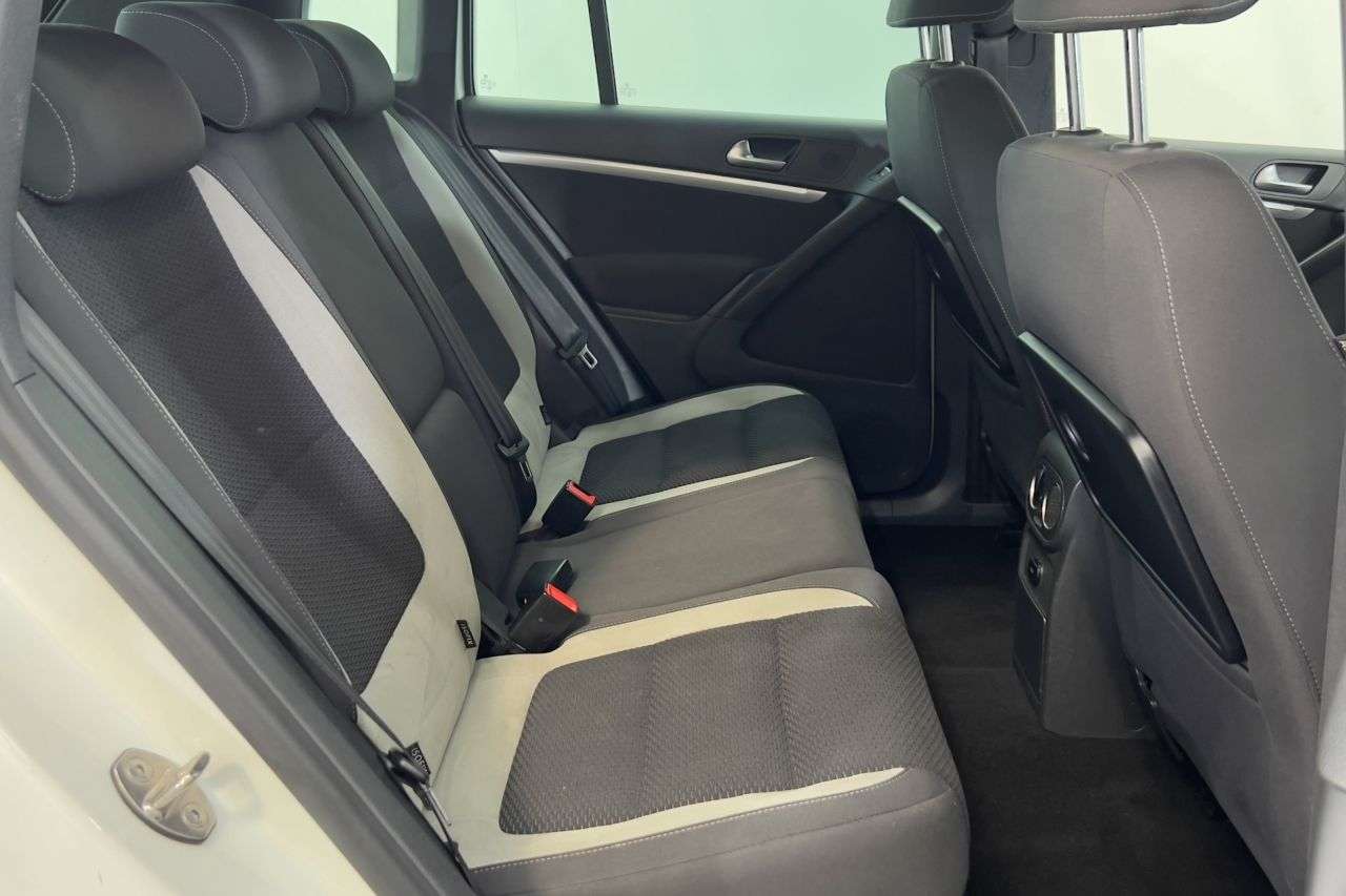 2015 VOLKSWAGEN TIGUAN 2015 VOLKSWAGEN TIGUAN