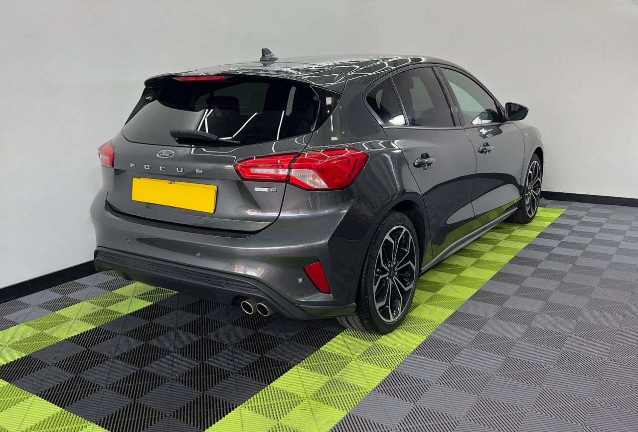 A 2021 FORD FOCUS 1.0 ST-LINE X EDITION MHEV 5d 124 BHP A 2021 FORD FOCUS 1.0 ST-LINE X EDITION MHEV 5d 124 BHP