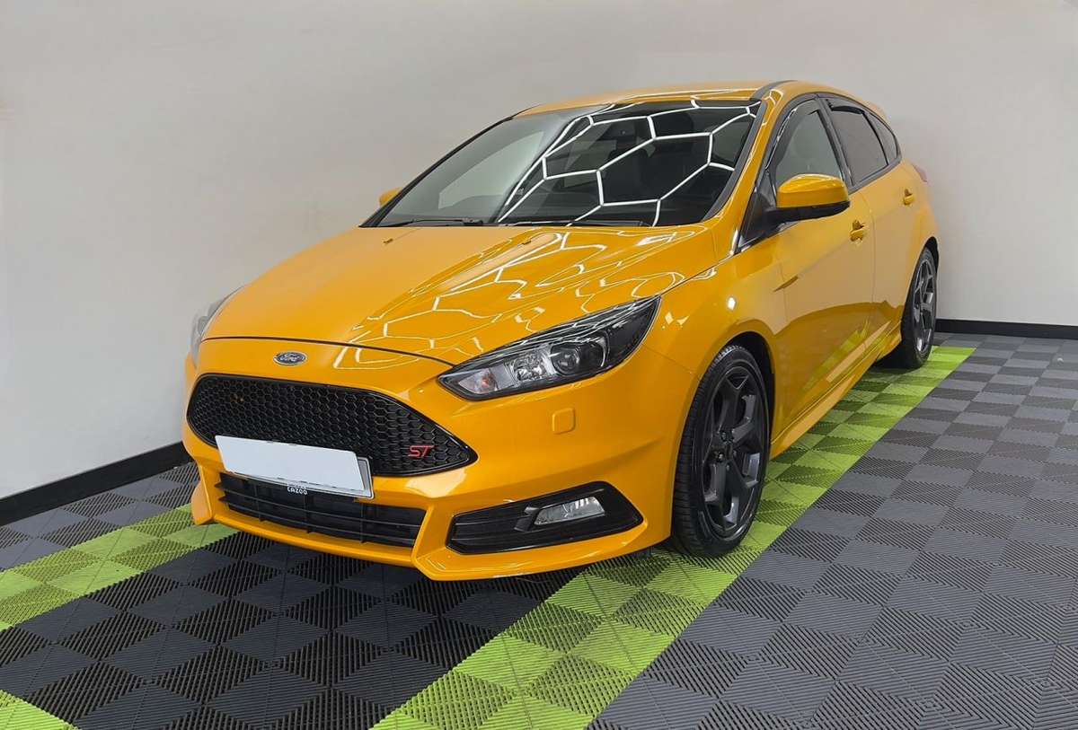 Check out this Ford Focus 2015 Diesel Manual