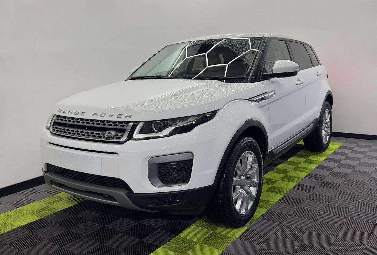A 2017 LAND ROVER RANGE ROVER EVOQUE 2.0 ED4 SE 5d 148 BHP A 2017 LAND ROVER RANGE ROVER EVOQUE 2.0 ED4 SE 5d 148 BHP