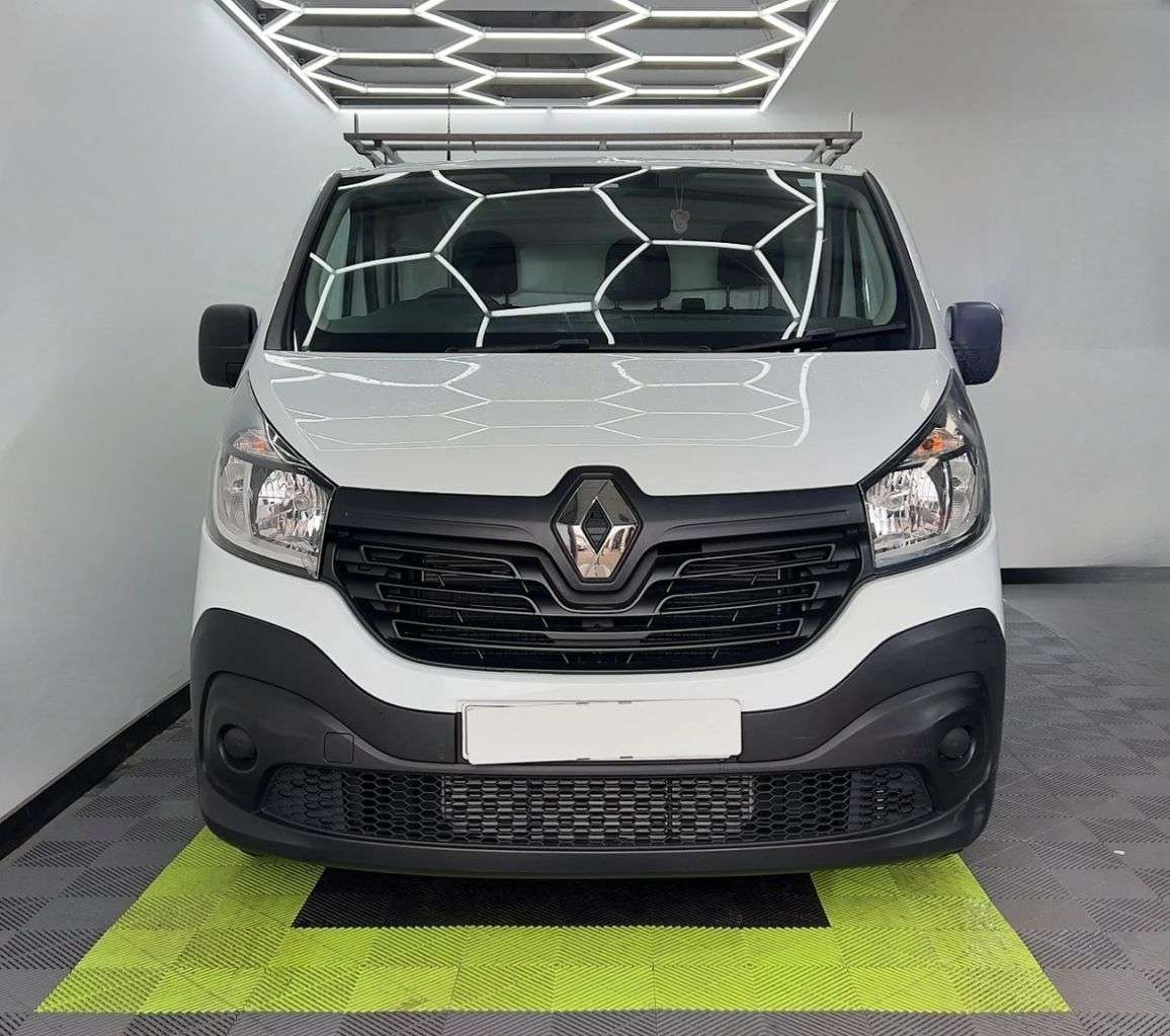A 2016 RENAULT TRAFIC 1.6 dCi 29 Business Panel Van 5dr Diesel Manual LWB Standard Roof Euro 6 (1 A 2016 RENAULT TRAFIC 1.6 dCi 29 Business Panel Van 5dr Diesel Manual LWB Standard Roof Euro 6 (1