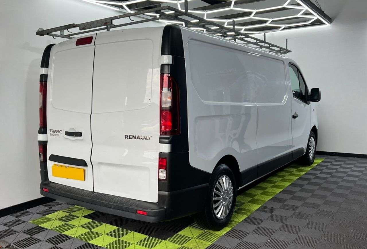 A 2016 RENAULT TRAFIC 1.6 dCi 29 Business Panel Van 5dr Diesel Manual LWB Standard Roof Euro 6 (1 A 2016 RENAULT TRAFIC 1.6 dCi 29 Business Panel Van 5dr Diesel Manual LWB Standard Roof Euro 6 (1