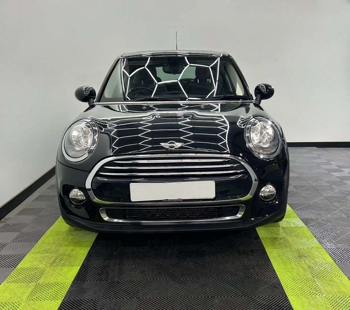 A 2015 MINI HATCH 1.5 Cooper Hatchback 5dr Petrol Manual Euro 6 (s/s) (136 ps) A 2015 MINI HATCH 1.5 Cooper Hatchback 5dr Petrol Manual Euro 6 (s/s) (136 ps)