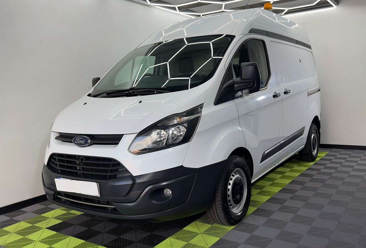 A 2017 FORD TRANSIT CUSTOM 2.0 TDCi 290 Panel Van 5dr Diesel Manual L1 H2 (164 g/km, 104 bhp) A 2017 FORD TRANSIT CUSTOM 2.0 TDCi 290 Panel Van 5dr Diesel Manual L1 H2 (164 g/km, 104 bhp)