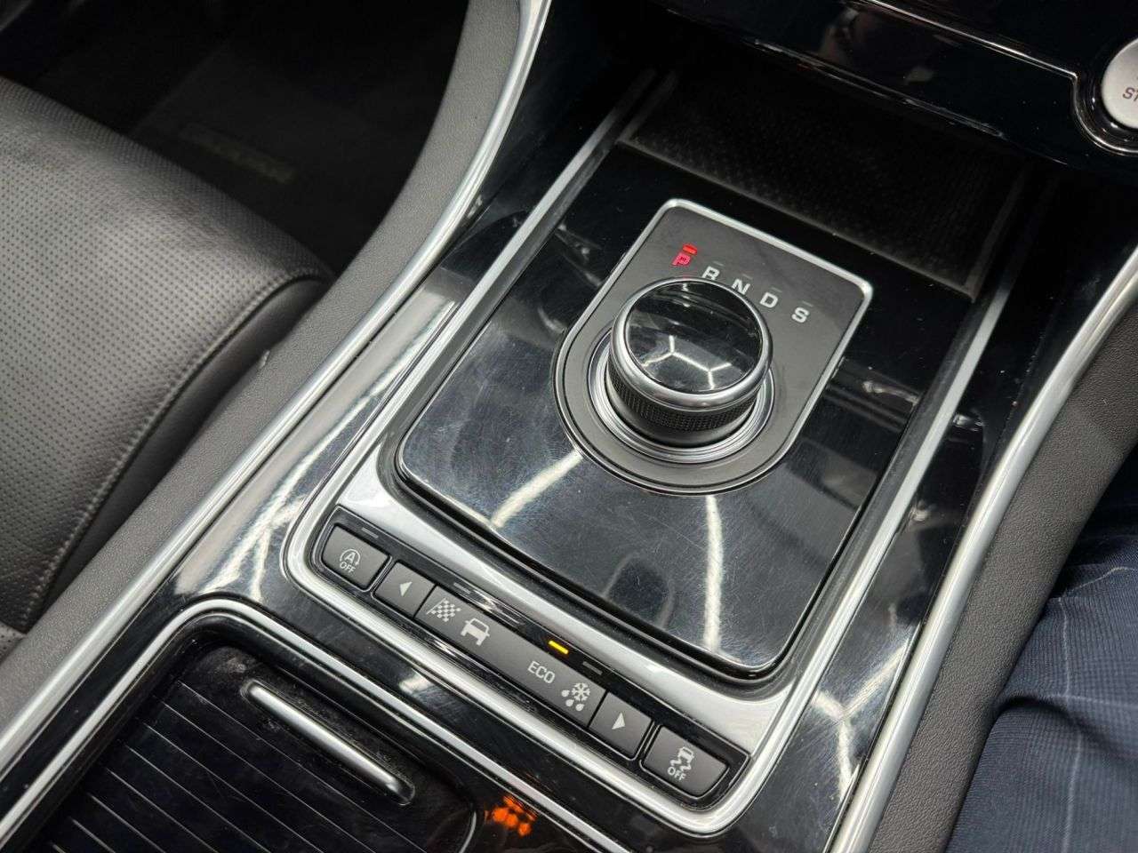 2017 JAGUAR XE 2017 JAGUAR XE