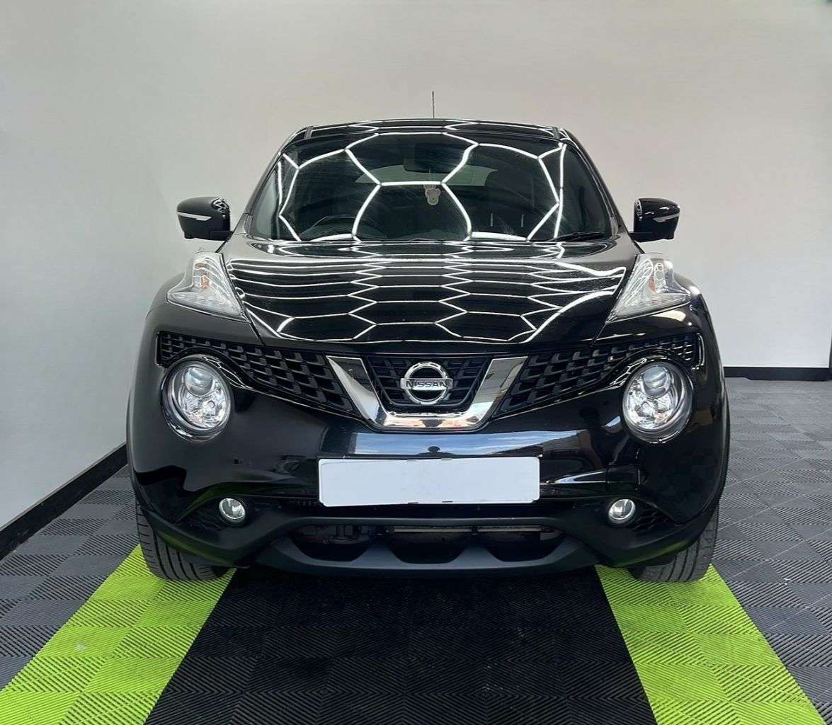 A 2014 NISSAN JUKE 1.5 dCi 8v Tekna SUV 5dr Diesel Manual Euro 5 (s/s) (110 ps) A 2014 NISSAN JUKE 1.5 dCi 8v Tekna SUV 5dr Diesel Manual Euro 5 (s/s) (110 ps)