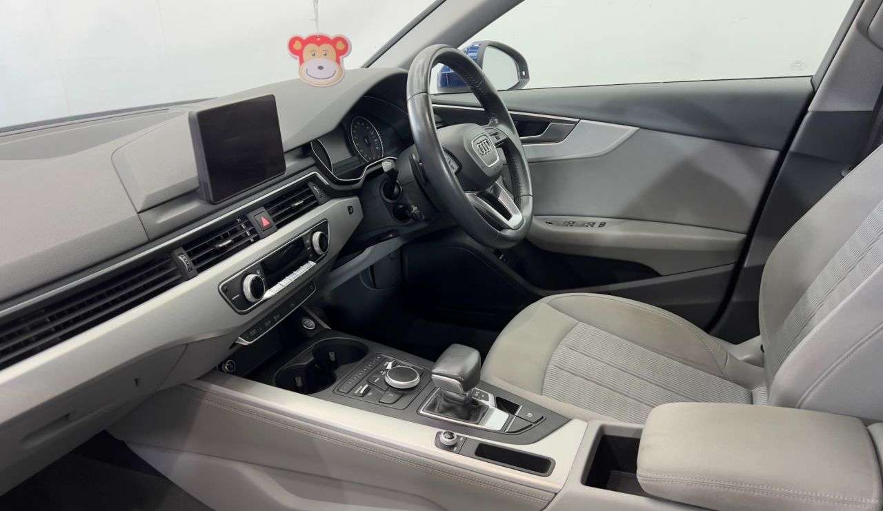 2017 AUDI A4 AVANT 2017 AUDI A4 AVANT