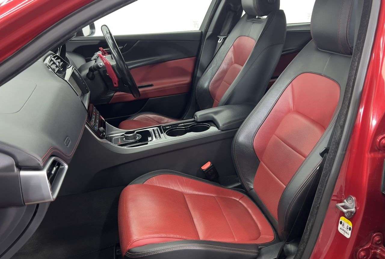 2016 JAGUAR XE 2016 JAGUAR XE