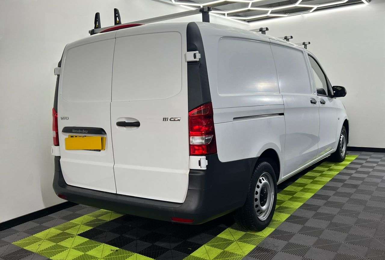 A 2018 MERCEDES-BENZ VITO 1.6 111 CDI Panel Van 6dr Diesel Manual FWD L2 Euro 5 (114 ps) A 2018 MERCEDES-BENZ VITO 1.6 111 CDI Panel Van 6dr Diesel Manual FWD L2 Euro 5 (114 ps)