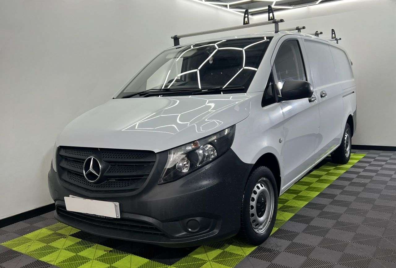 A 2018 MERCEDES-BENZ VITO 1.6 111 CDI Panel Van 6dr Diesel Manual FWD L2 Euro 5 (114 ps) A 2018 MERCEDES-BENZ VITO 1.6 111 CDI Panel Van 6dr Diesel Manual FWD L2 Euro 5 (114 ps)