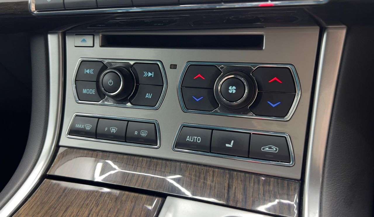 2015 JAGUAR XF 2015 JAGUAR XF