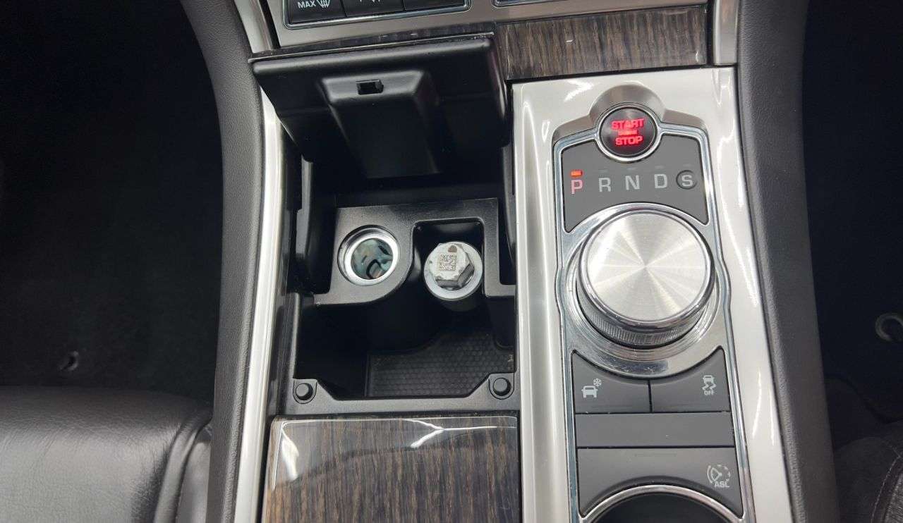 2015 JAGUAR XF 2015 JAGUAR XF