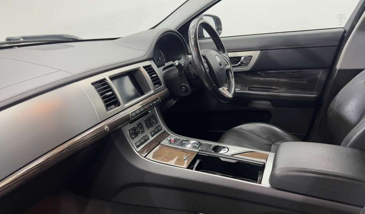 2015 JAGUAR XF 2015 JAGUAR XF