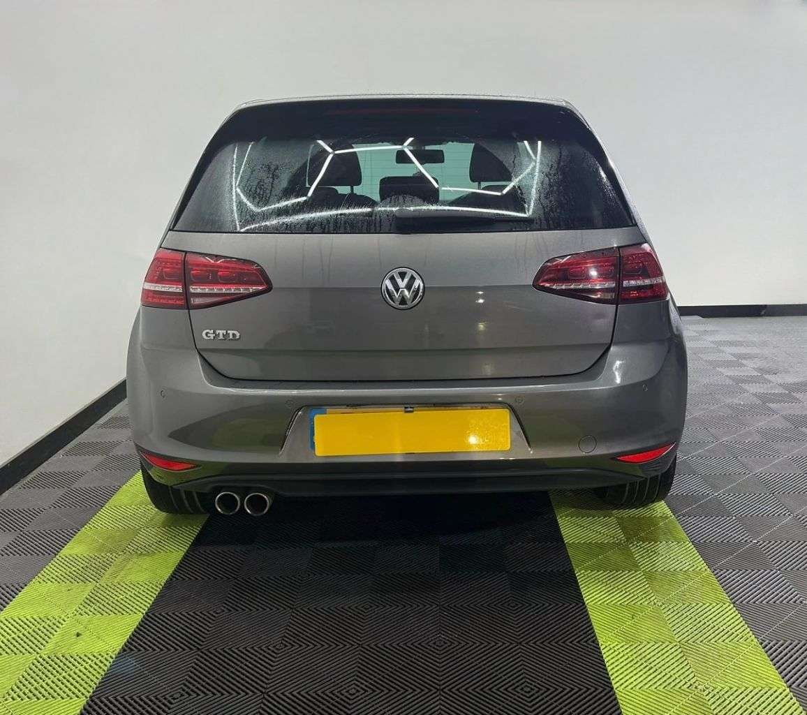 null VOLKSWAGEN GOLF null VOLKSWAGEN GOLF