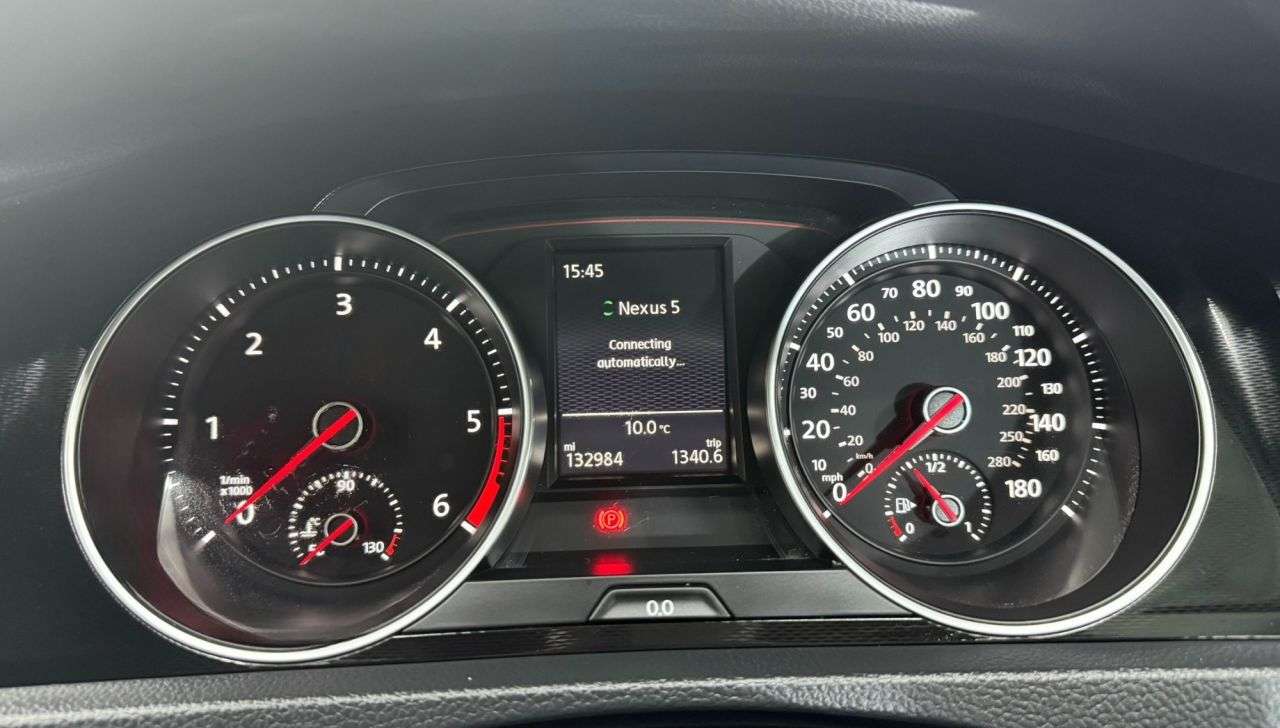 null VOLKSWAGEN GOLF null VOLKSWAGEN GOLF