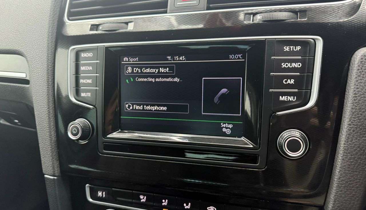 null VOLKSWAGEN GOLF null VOLKSWAGEN GOLF