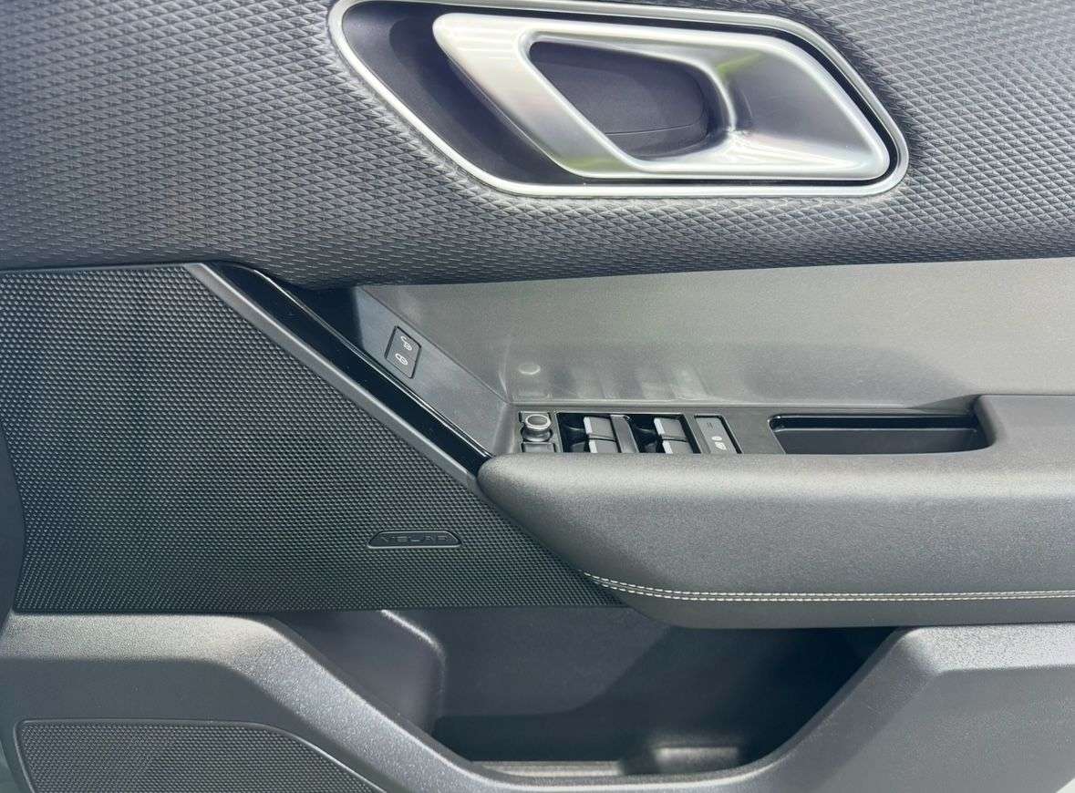 2018 LAND ROVER RANGE ROVER VELAR 2018 LAND ROVER RANGE ROVER VELAR