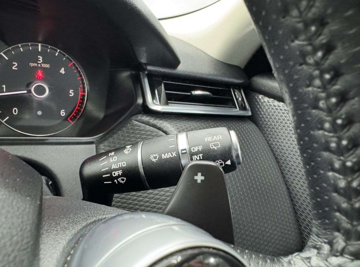 2018 LAND ROVER RANGE ROVER VELAR 2018 LAND ROVER RANGE ROVER VELAR