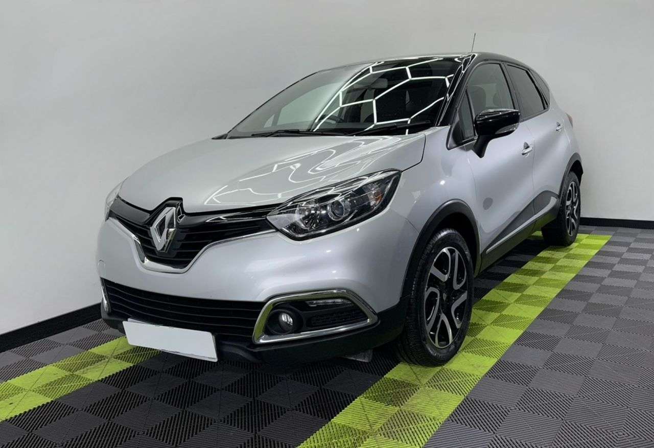 A 2016 RENAULT CAPTUR 0.9 TCe ENERGY Dynamique S Nav SUV 5dr Petrol Manual Euro 6 (s/s) (90 ps) A 2016 RENAULT CAPTUR 0.9 TCe ENERGY Dynamique S Nav SUV 5dr Petrol Manual Euro 6 (s/s) (90 ps)