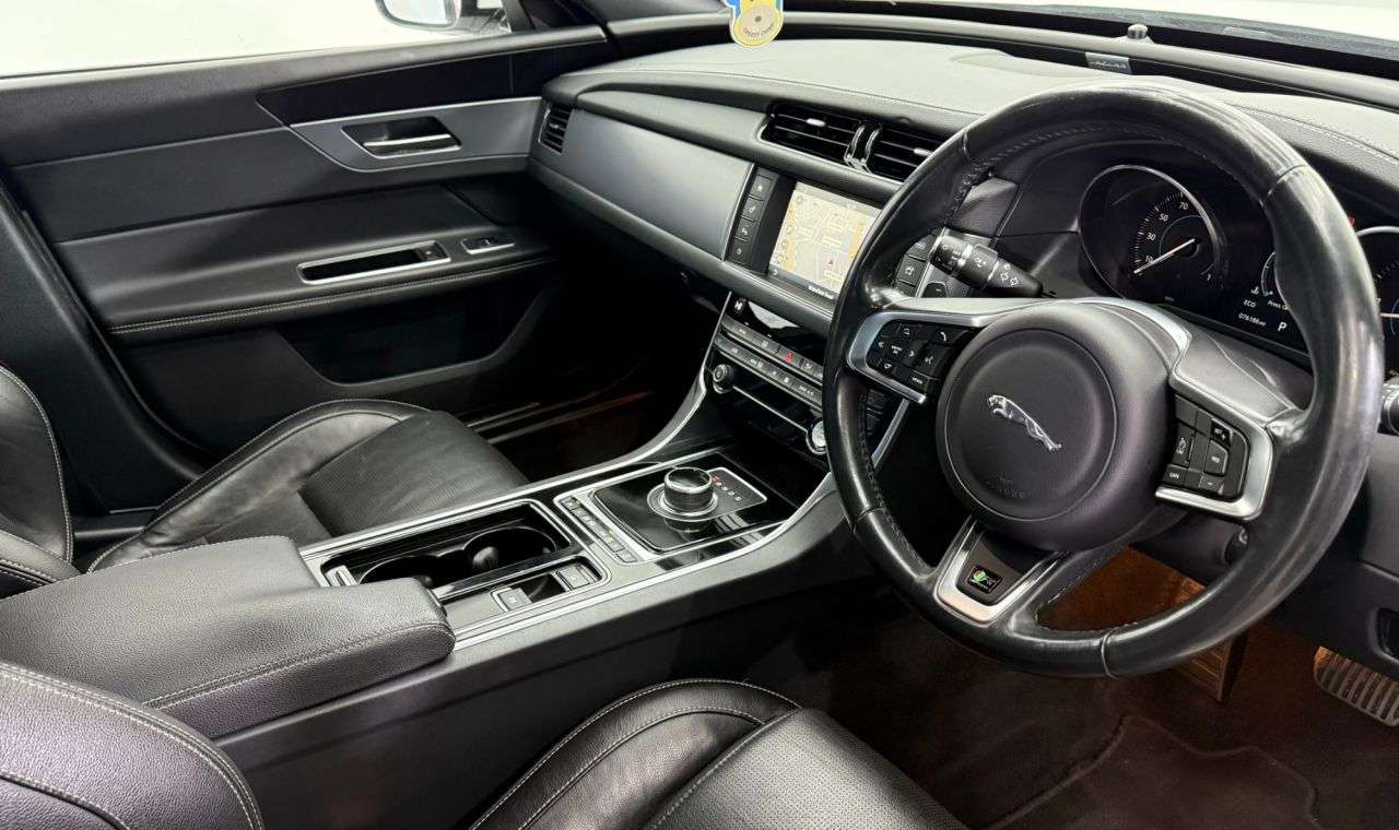 2017 JAGUAR XF 2017 JAGUAR XF