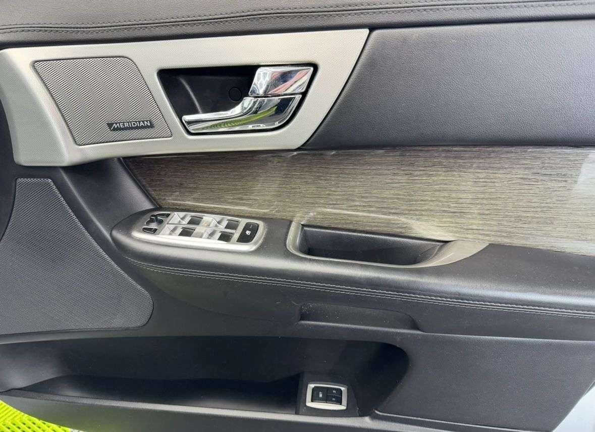 2013 JAGUAR XF 2013 JAGUAR XF