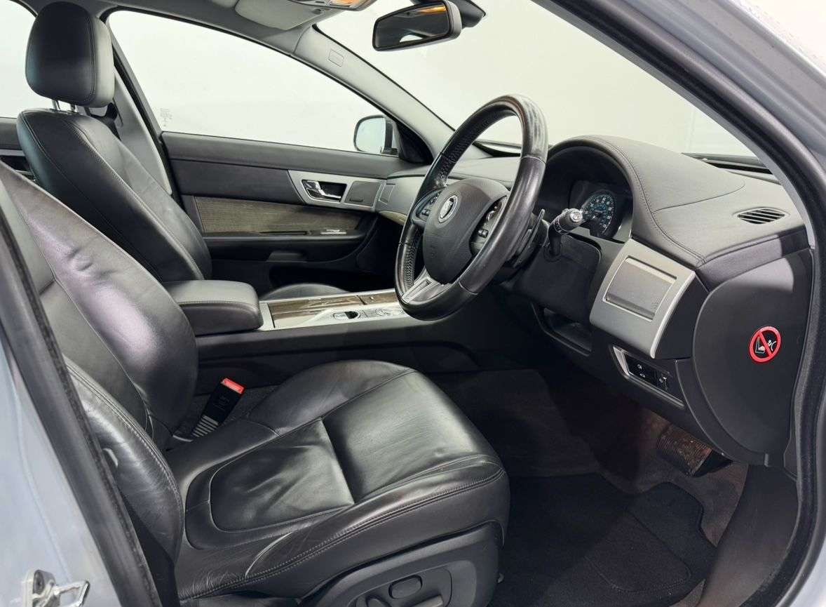 2013 JAGUAR XF 2013 JAGUAR XF